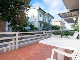 Residence With Swimming Pool Nearby the sea