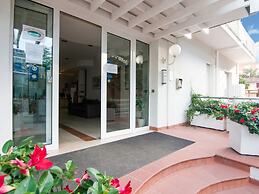 Residence With Swimming Pool Nearby the sea