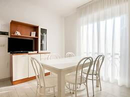 Residence With Swimming Pool Nearby the sea