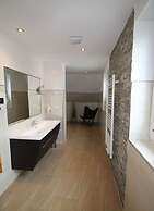 Casa Fortuna Modern Retreat