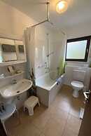 Yvonne Comfortable Holiday Residence