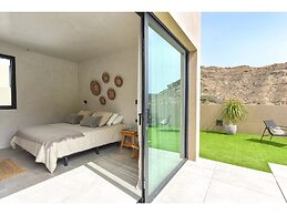 Pleasant Holiday Home Near Beach