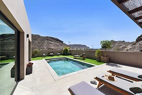 Pleasant Holiday Home Near Beach