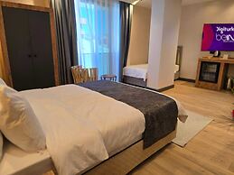 Ayatoure Hotel