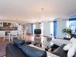 Lovely Apartment in Arona