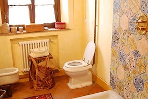 Holiday Home in Seggiano With Pool
