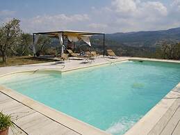 Holiday Home in Seggiano With Pool