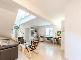 Beautiful Holiday Home With Swimming Pool