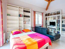 Beautiful Holiday Home With Swimming Pool