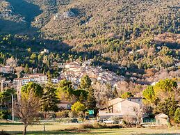 Beautiful Holiday Home With Swimming Pool