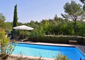 Beautiful Holiday Home With Swimming Pool