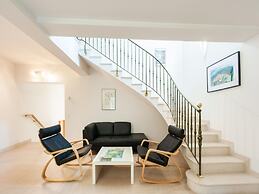 Beautiful Holiday Home With Swimming Pool