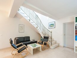 Beautiful Holiday Home With Swimming Pool