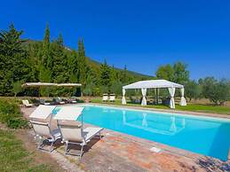 Belvilla by OYO Felceto