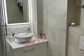 Apartments Jelena - One Bedroom Apartment With Balcony and Sea View