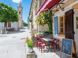 Holiday Home in Saint-julien-du-verdon With Garden