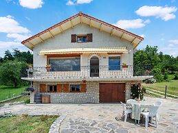 Holiday Home in Saint-julien-du-verdon With Garden