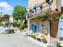 Holiday Home in Saint-julien-du-verdon With Garden