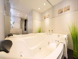 Sky Lodge Holiday Apartment