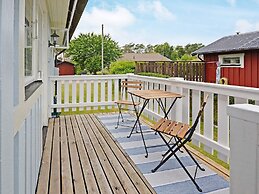 Charming Holiday Home With Terrace-by Traum