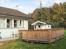 Charming Holiday Home With Terrace-by Traum