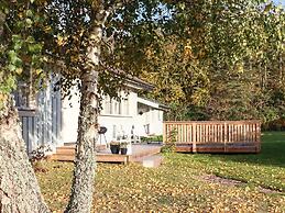 Charming Holiday Home With Terrace-by Traum