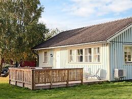 Charming Holiday Home With Terrace-by Traum