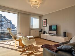 Manderley 0304 Near Beach