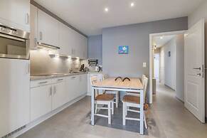 Pleasant Apartment Near the Seafront