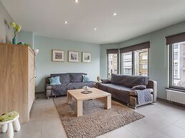 Pleasant Apartment Near the Seafront