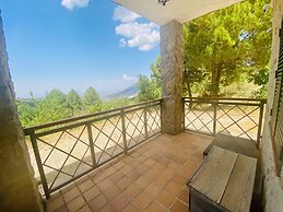 Belvilla by OYO Villa El Refugio