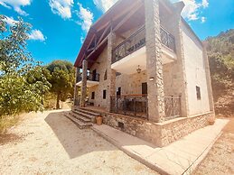 Belvilla by OYO Villa El Refugio