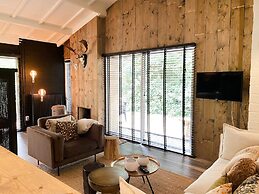 Luxury Holiday Home in Rheezerveen With Wellness