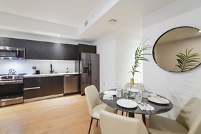 Aparment Just Step Away at Bayfront Park