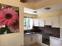 Spacious Villa With Garden and Pool
