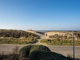 Apartment With Balcony and sea Views