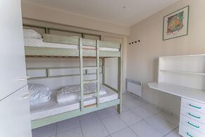 Apartment With Balcony and sea Views