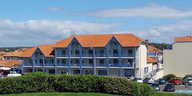 Apartment With Heated Pool in Biscarosse-plage