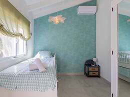 Belvilla by OYO Ca la Vida