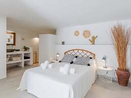 Belvilla by OYO Ca la Vida