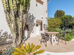 Belvilla by OYO Ca la Vida