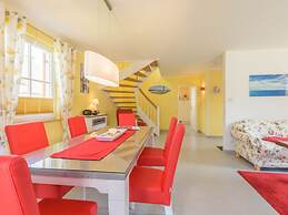 Adlerhorst Modern Retreat