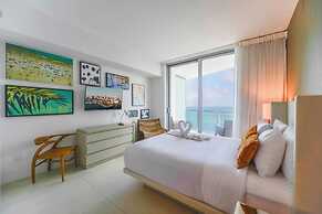 Luxury Beachfront Condo with Ocean View