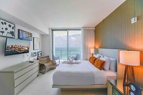 Luxury Beachfront Condo with Ocean View