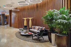 Luxury Beachfront Condo with Ocean View