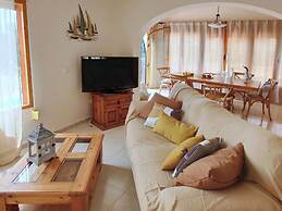 Villa Fiorida Comfortable Holiday Residence