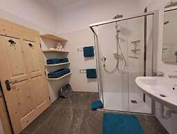 Englhof Comfortable Holiday Residence