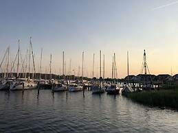 Small Boulder Comfortable Vacation Home