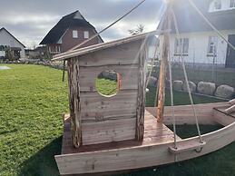 Small Boulder Comfortable Vacation Home