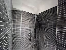 Small Boulder Comfortable Vacation Home